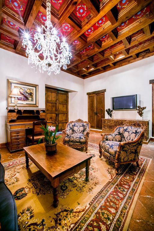 Hotel Palacio De Dona Leonor Antigua Екстериор снимка