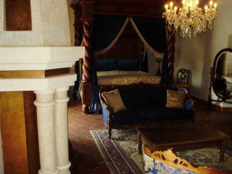 Hotel Palacio De Dona Leonor Antigua Екстериор снимка